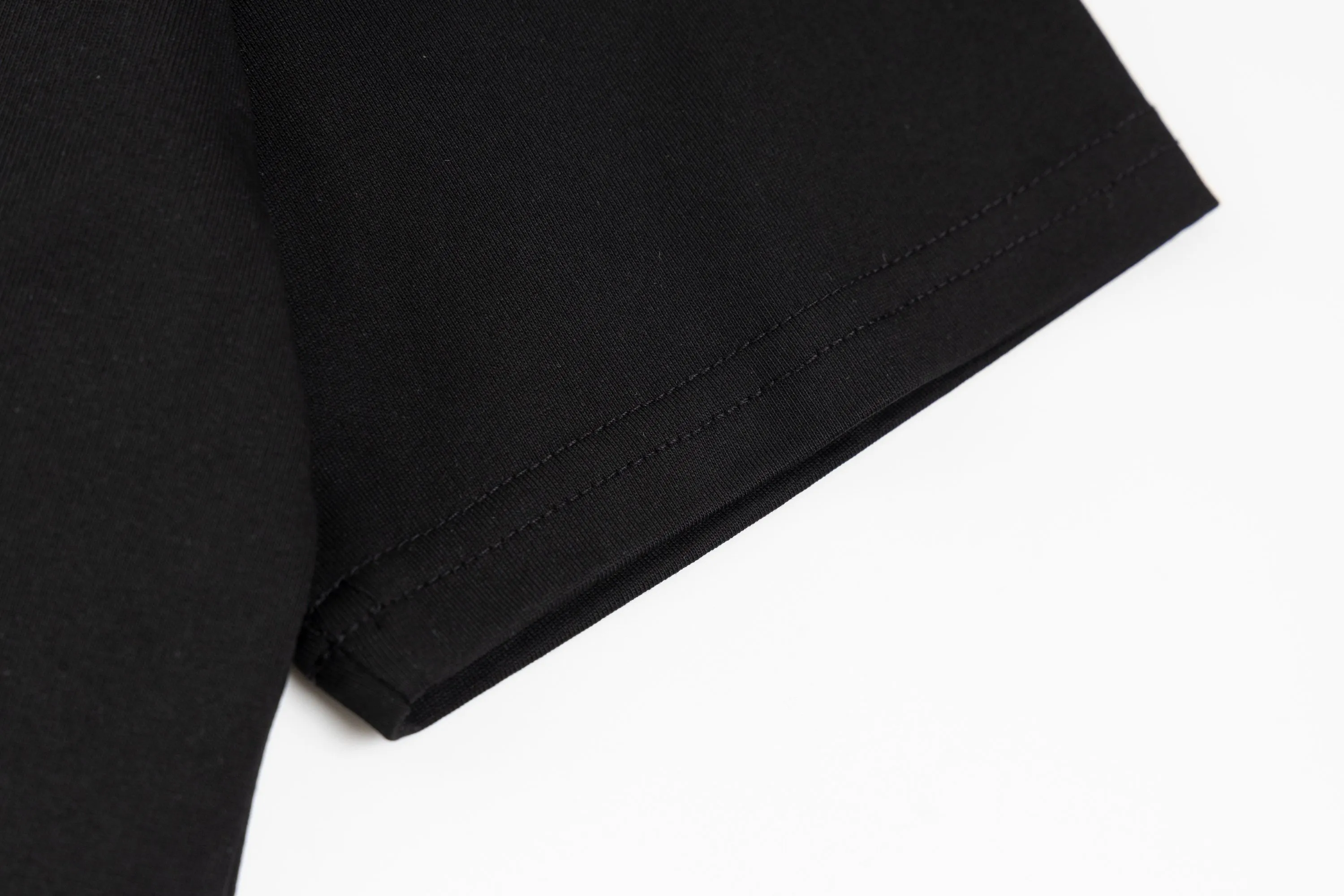 May 1st Welfare Style 🅿️116 - Crow Heart Short-sleeved T-shirt, same style for men and women - Made of original 280g 100% cotton fabric, soft and comfortable, threads are dyed in the same vat with zero color difference, exclusive quality difference currency, welcome to compare - Color: Black - Size: XS S M L